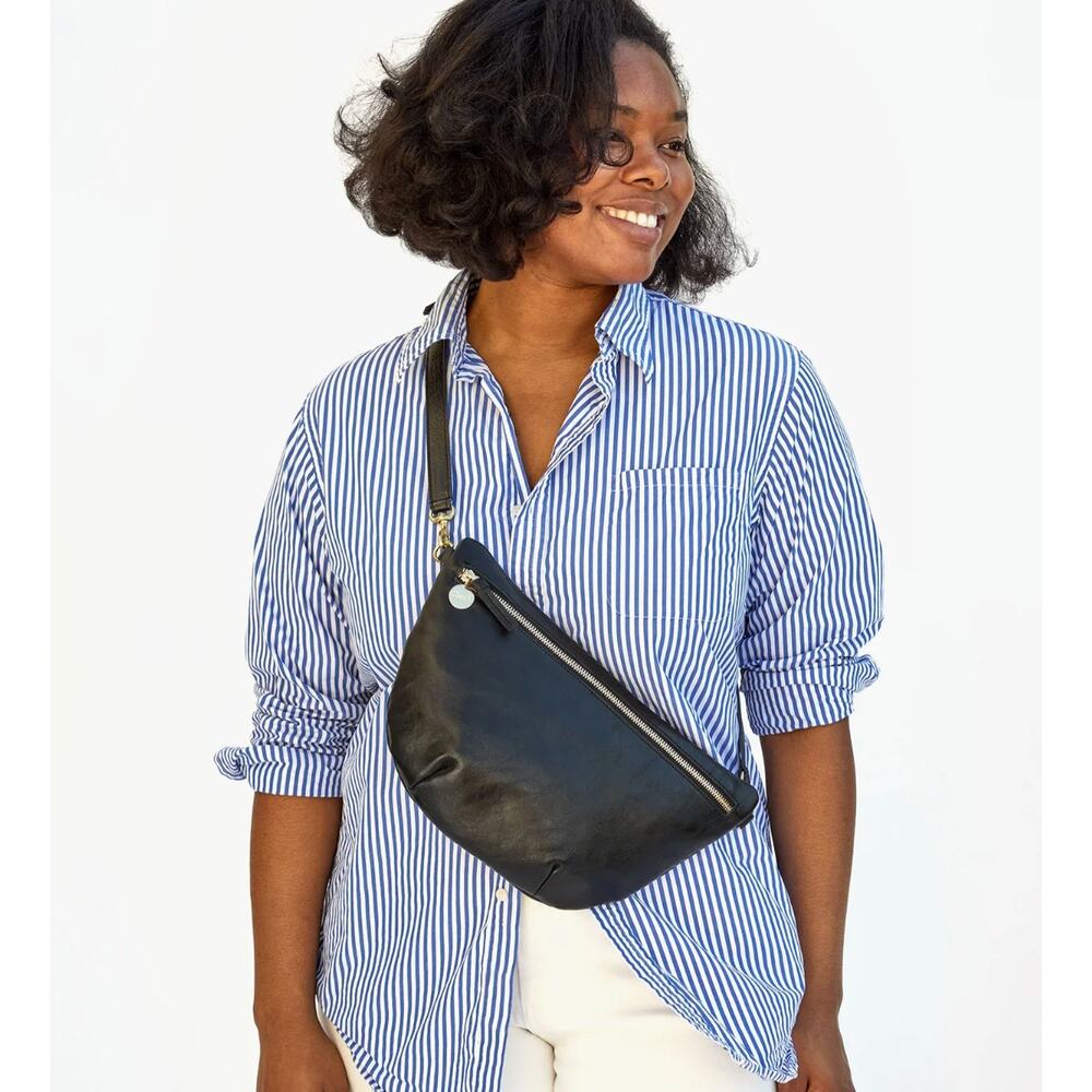 Clare V | Grande Fanny in Rustic Black